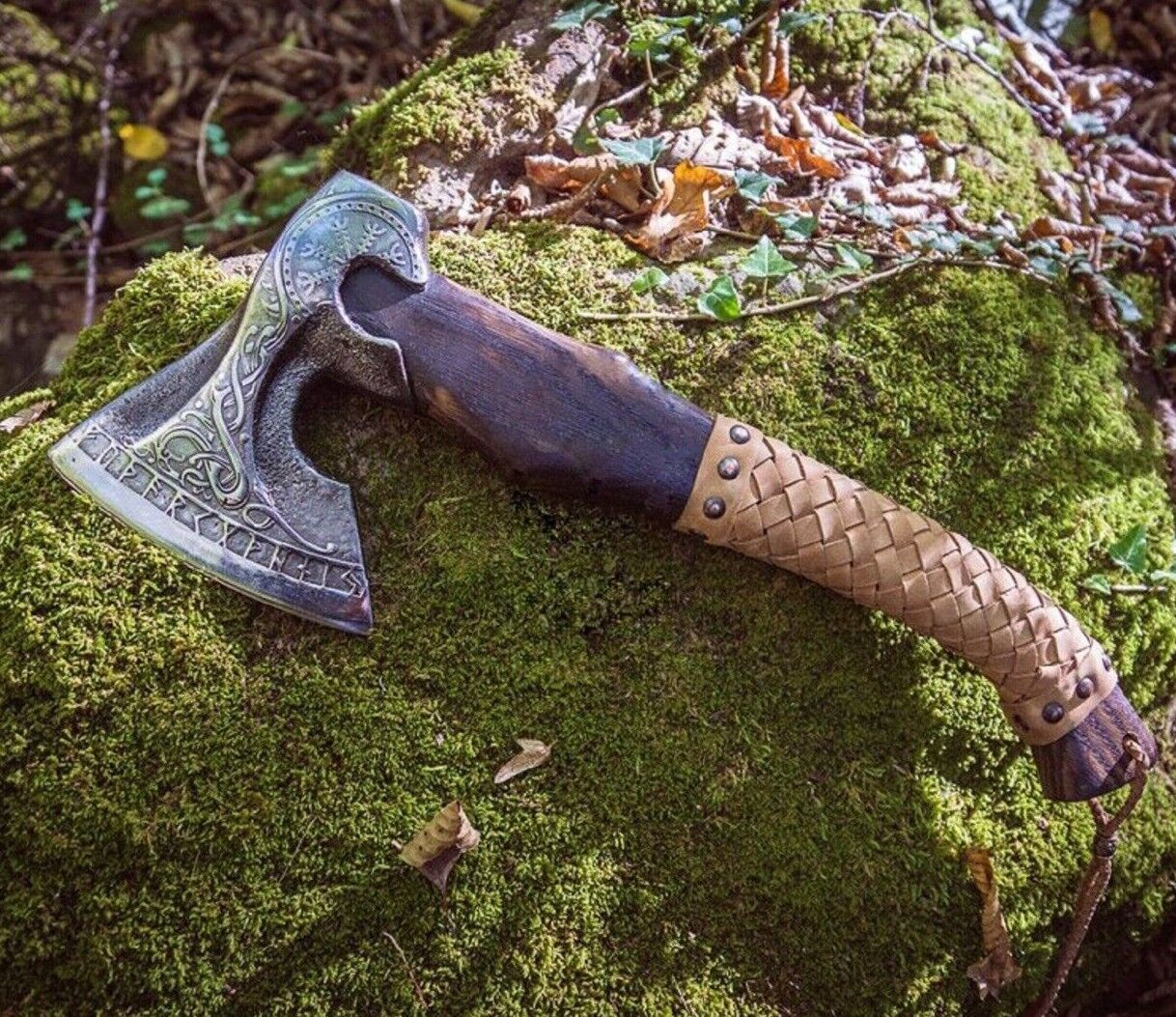 Customized Hand Forged High Carbon Steel Throwing Viking Axe with Ash Wood Handle