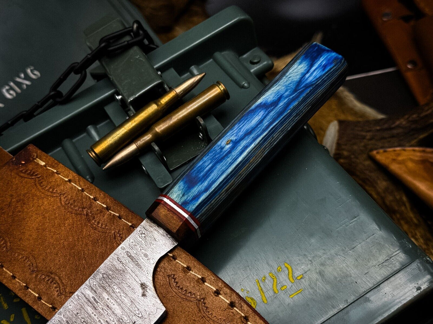 Handmade Damascus Steel Chef Knife – Kitchen Cutting Knife with Wood Handle & Leather Sheath