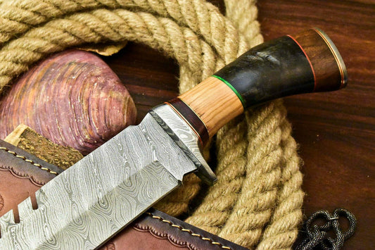 Custom Hand Made Damascus Steel Bowie Hunting Knife | Ram’s Horn Handle