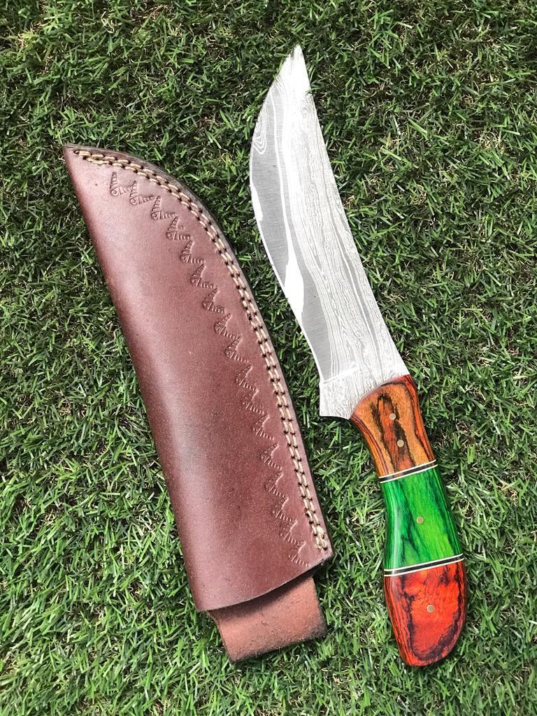10.75" Custom Handmade Twist Damascus Steel Fixed Blade Hunting Bowie Knife with Leather Sheath