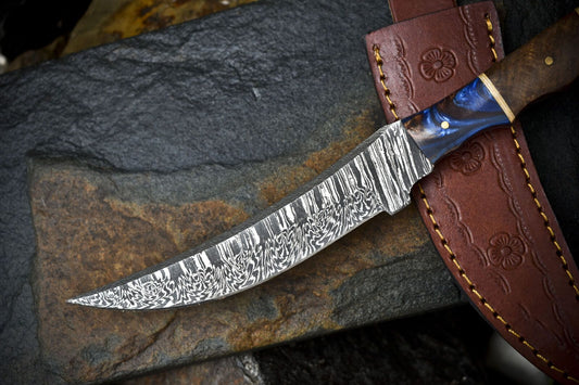 Twist Damascus Skinner Knife Handmade Hardwood Handle Fixed Blade Hunting Tool