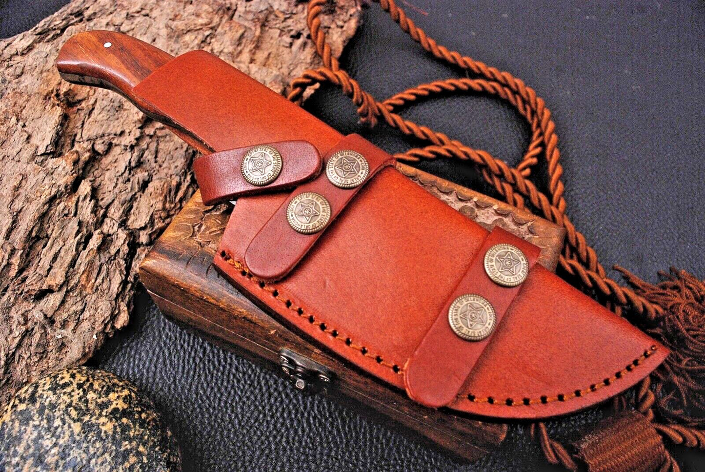 Tracker Hunting Knife Bushcraft – Hand Forged Damascus Steel with Leather Sheath