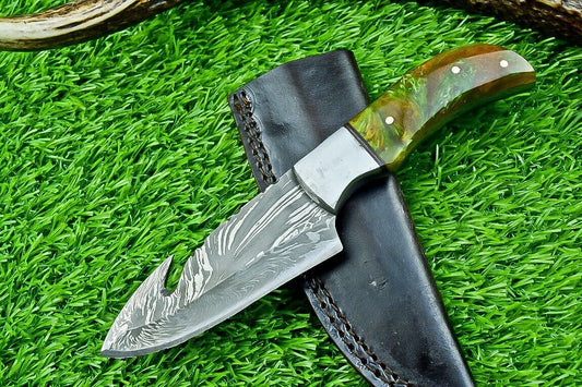 7.5" Custom Handmade Damascus Bowie Knife – Resin Handle | Compact Full Tang