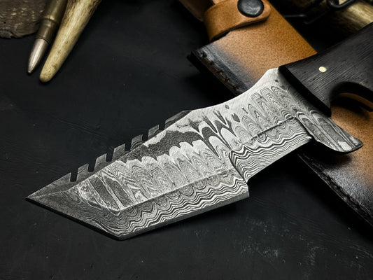 Handmade Damascus Steel Hunting Tracker EDC Knife