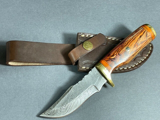 Full Tang Damascus Skinner Knife with Wood Handle and Brass Guard