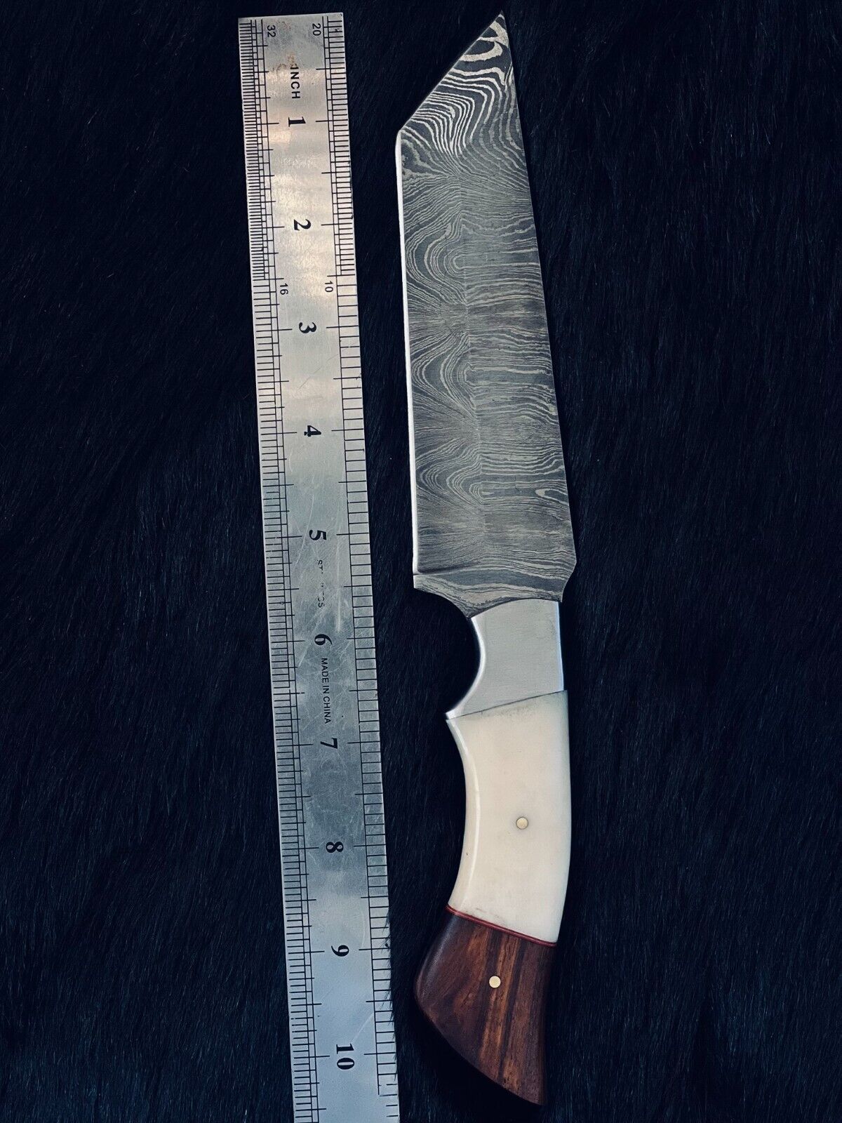Heritage Forge 10.5 Inch Handmade Twist Damascus Steel Hunting Knife with Camel Bone and Wood Handle
