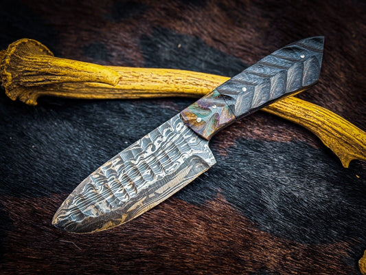 Custom Handmade D2 Tool Steel Hunting Skinner Knife with Leather Sheath