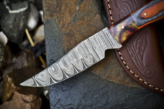 Custom Hand Forged Twist Damascus Skinner Knife with Hardwood Handle – 9.5" Fixed Blade Survival Knife