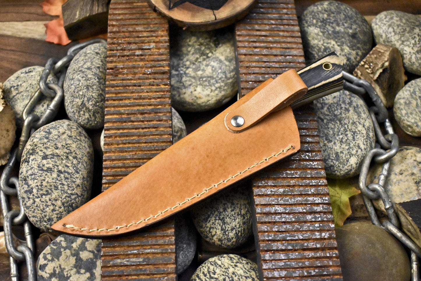 Hot Item Skinner Knife Rain Drop Damascus Hard Wood Handle Wooden Bolster EDC