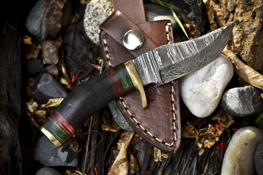 Custom Hand Forged Twist Damascus Steel Skinner Knife with Ram’s Horn Handle