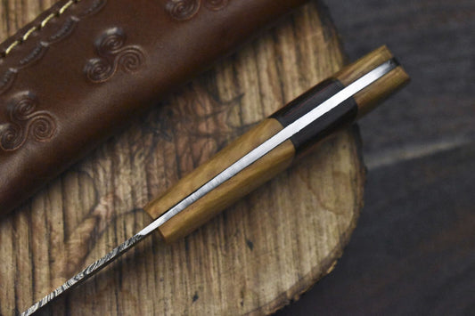 7.5" Twist Damascus Skinner Knife with Hardwood Handle and Wooden Bolster – Handmade Hunting Gift Knife