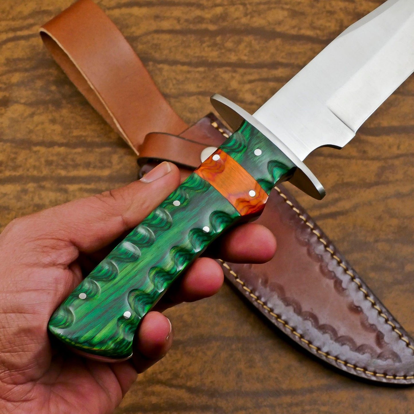 Mastercrafted 11-Inch D2 Steel Full Tang Bowie Hunting Knife with Pakka Wood Grip