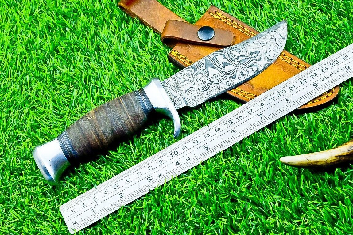 9.5 Inch Damascus Steel Bowie Knife with Leather and Hardwood Handle