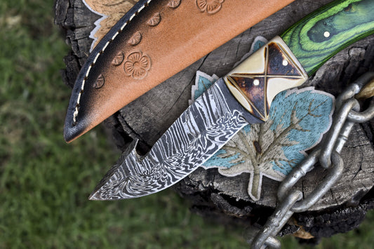 Twist Damascus Steel Skinner Knife with Gut Hook – Hand-Forged Hardwood Handle EDC Hunting Knife with Leather Sheath