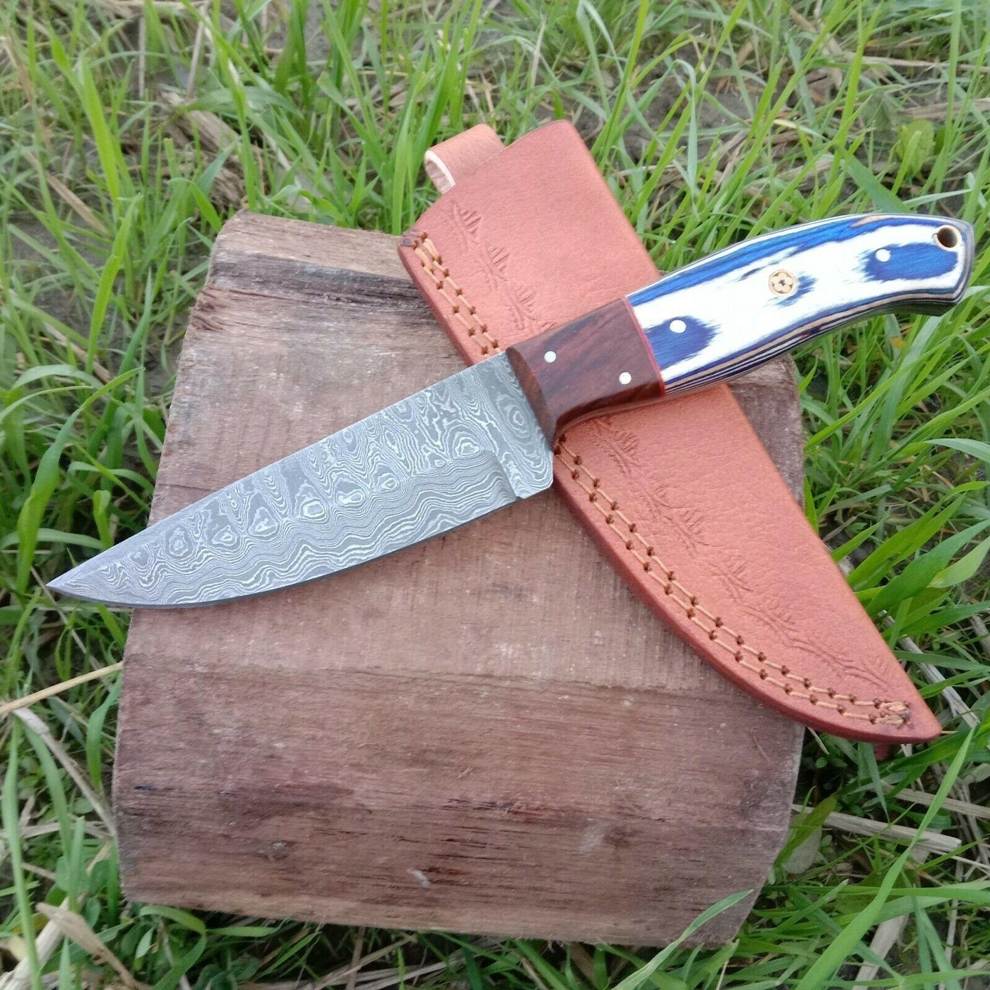 Damascus Steel Hunting Chef Knife – Pakka Wood Handle, Full Tang, Leather Sheath