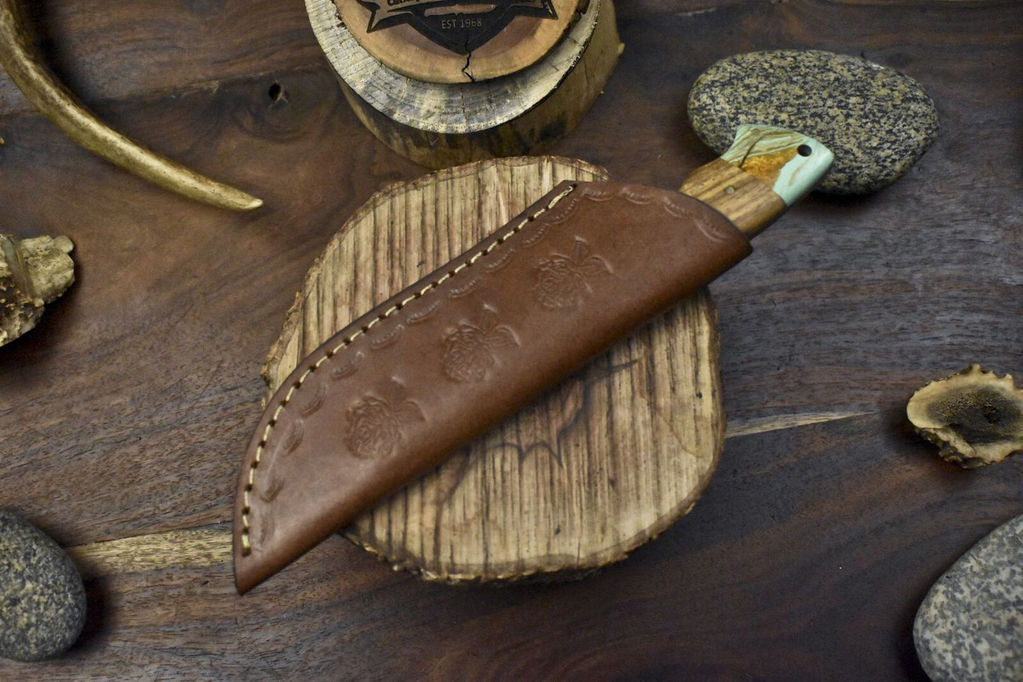 Custom Skinner Knife w/Gut Hook Twist Damascus Walnut Wood EDC