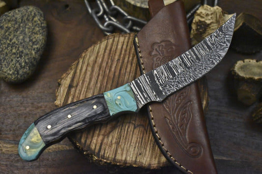 Twist Damascus Skinner Knife Hardwood Handle Custom Forged Survival Tool