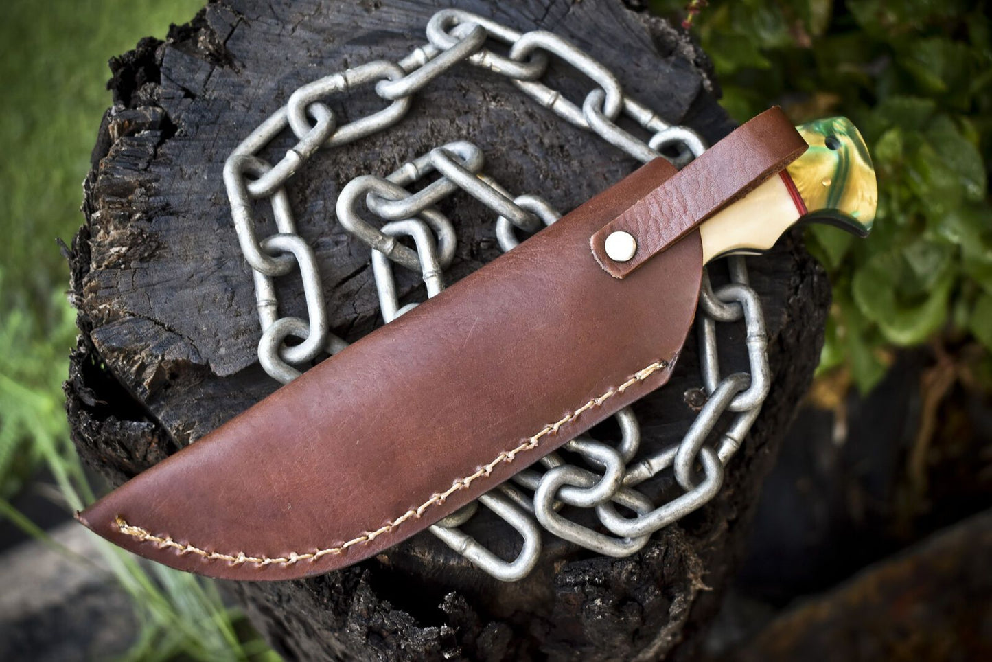 Handmade Twist Damascus Skinner Knife with Gut Hook and Bone Handle – Custom Hunting Knife with Sheath