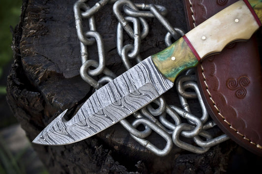 Handmade Twist Damascus Skinner Knife with Gut Hook and Bone Handle – Custom Hunting Knife with Sheath