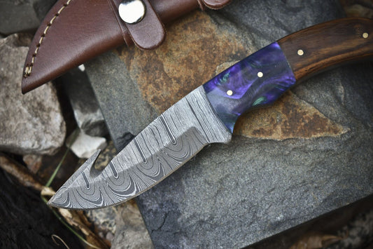 Twist Damascus Gut Hook Skinner Knife with Walnut Wood Handle – Custom Handmade Hunting Knife