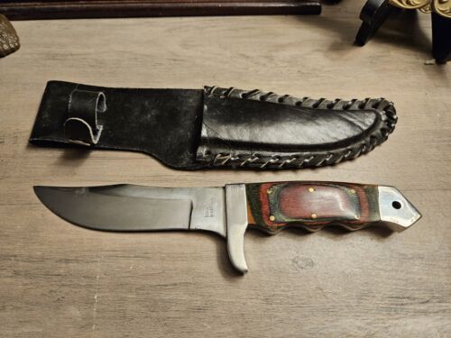 Full Tang Skinner Knife Stainless Steel Wooden Handle with Leather Sheath