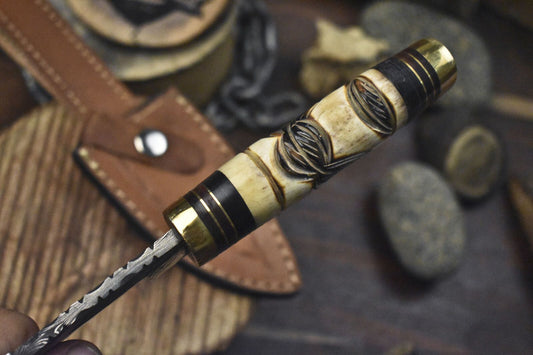 Custom Forged Damascus Skinner Knife with Gut Hook and Hard Wood Handle – Twist Pattern Hunting Knife with Brass Guard