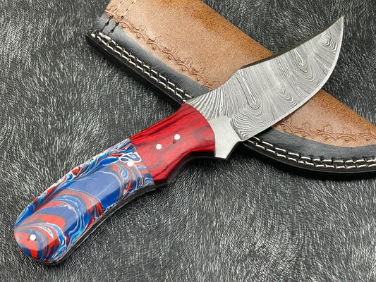 9" Damascus Steel Bowie Knife – Resin & Hardwood Handle with Leather Sheath