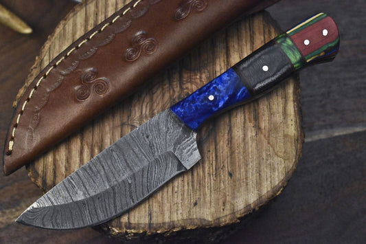 Forged Twist Damascus Skinner Knife with Hard Wood Handle for Hunting