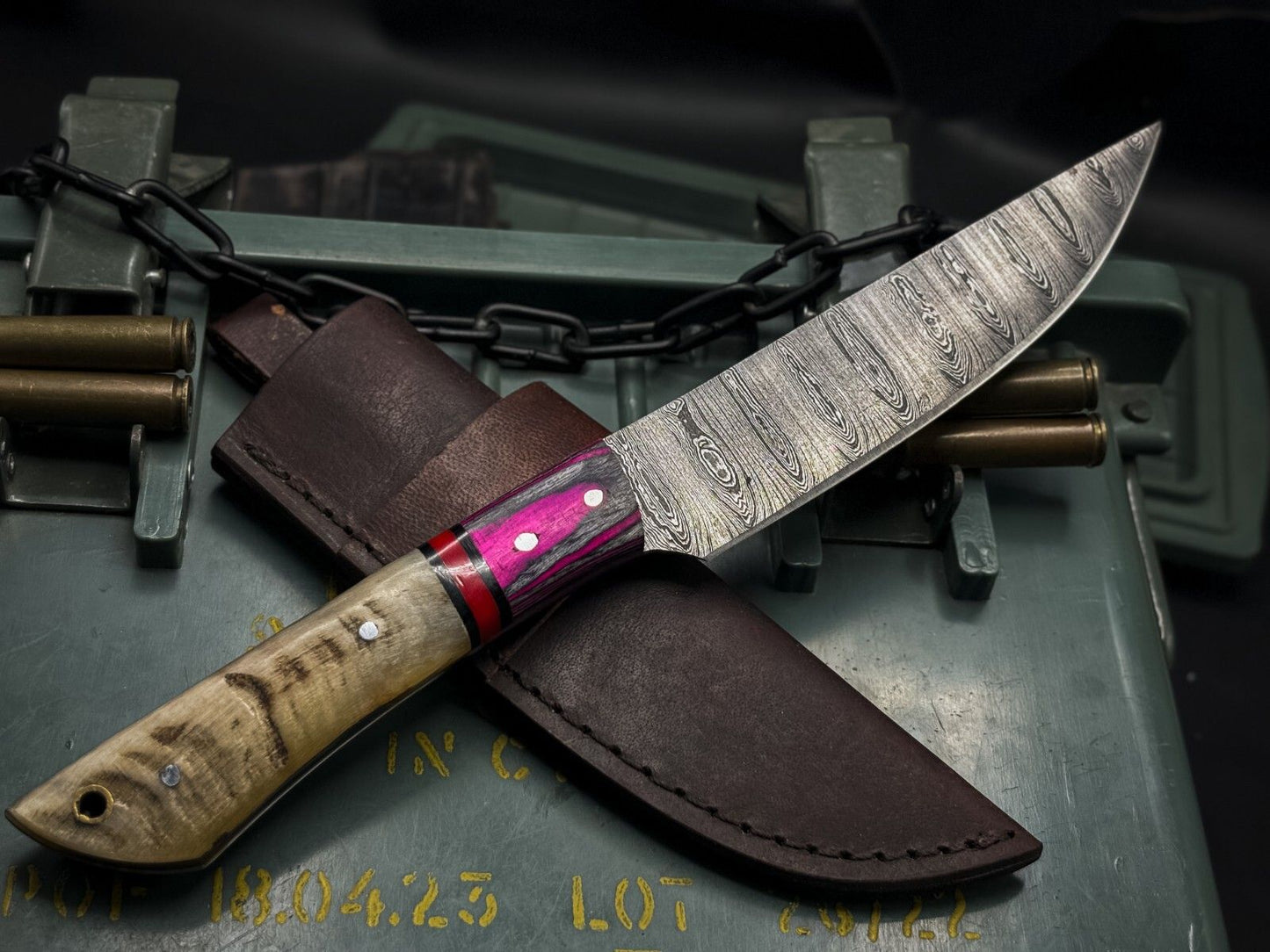 Handmade Damascus Steel Hunting Chef Kitchen Knife – EDC Horn Handle with Leather Sheath