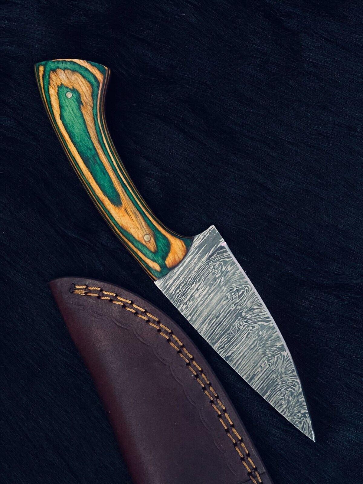 Heritage Forge 8.5 Inch Twist Damascus Skinner Knife with Camel Bone and Wood Handle