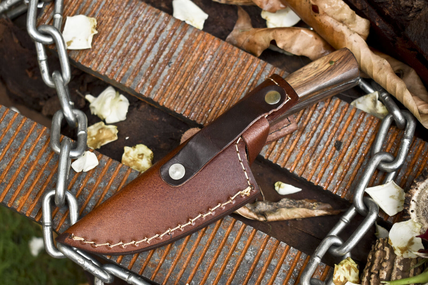 Forged Skinner Knife Ladder Damascus Walnut Wood EDC Collectible w/ Leather Sheath Handmade