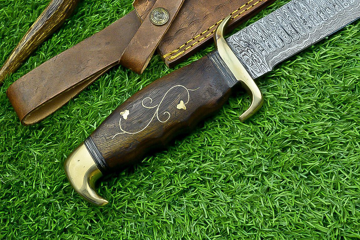 19 Inch Handmade Damascus Steel Curved Blade Hunting Knife with Natural Wood Handle