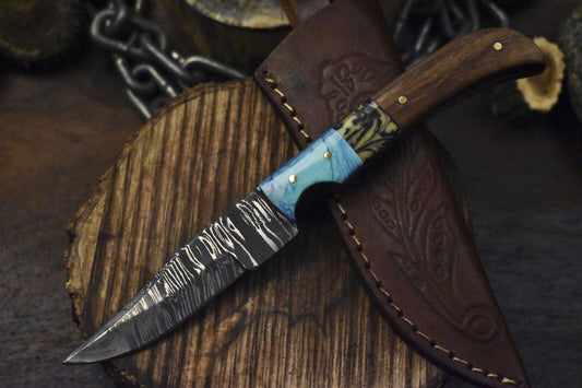 Twist Damascus Skinner Knife with Walnut Wood Handle for Outdoor Hunting