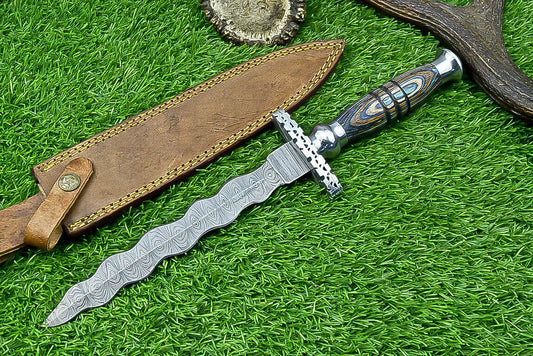 15” Damascus Kris Bowie Knife – Pakka Wood & Twisted Blade Design