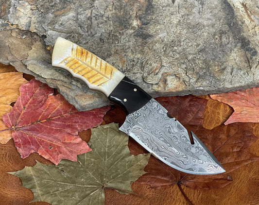 Full Tang Damascus Gut Hook Knife – Burnt Camel Bone & Buffalo Horn Handle with Leather Sheath