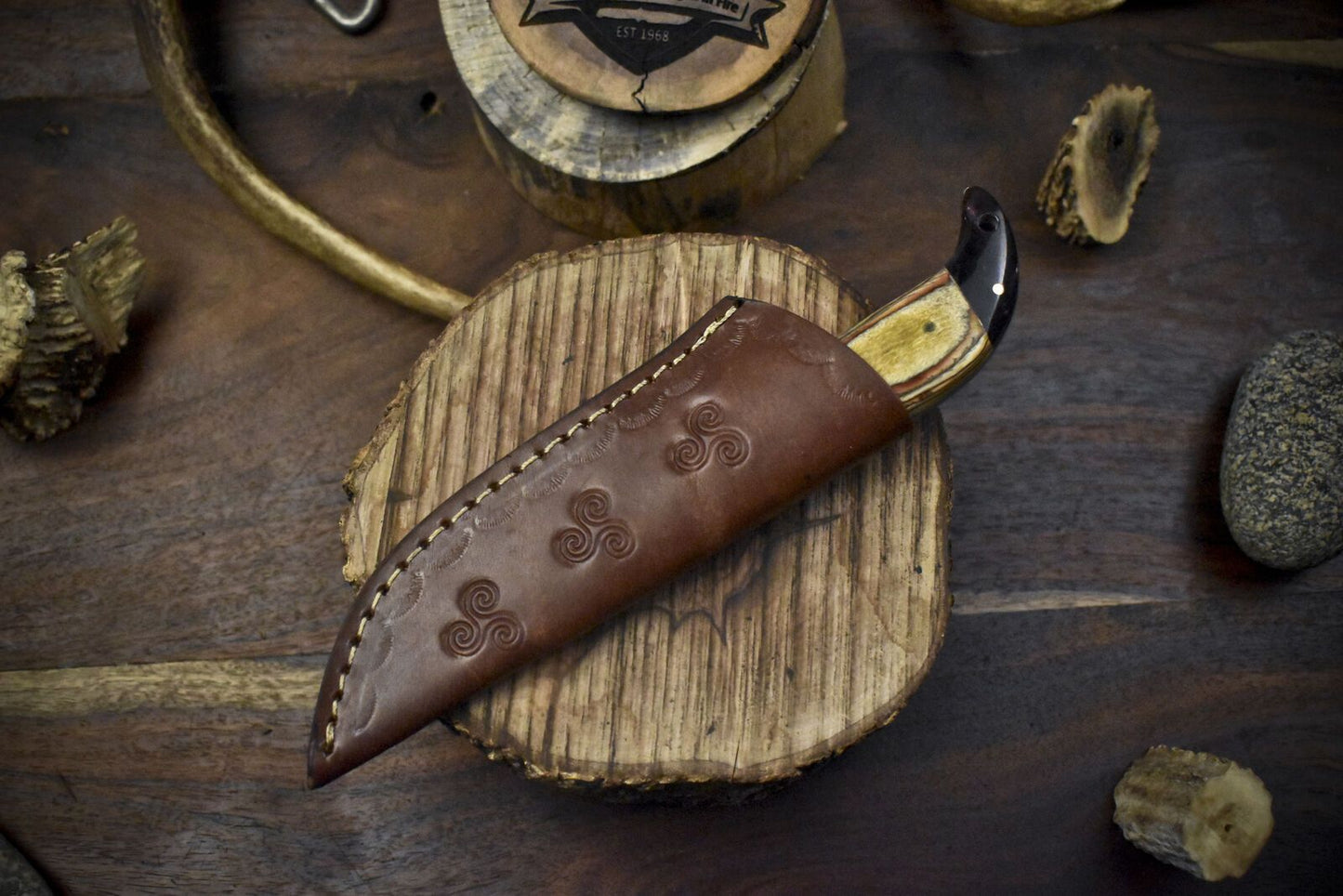 Custom Damascus Skinner Knife Twist Pattern Hardwood Handle Camping Limited Edition