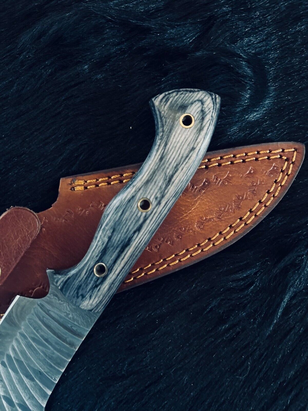Heritage Forge 11.5 Inch Damascus Steel Bowie Hunting Knife with Wood Handle