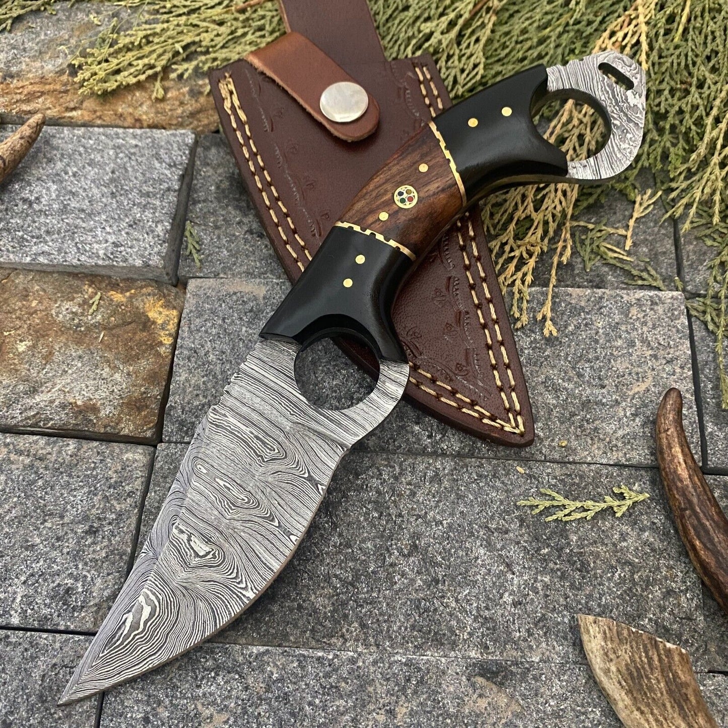 8" Hand-Forged Damascus Steel Bowie – EDC Hunting Knife with Wood Handle & Leather Sheath