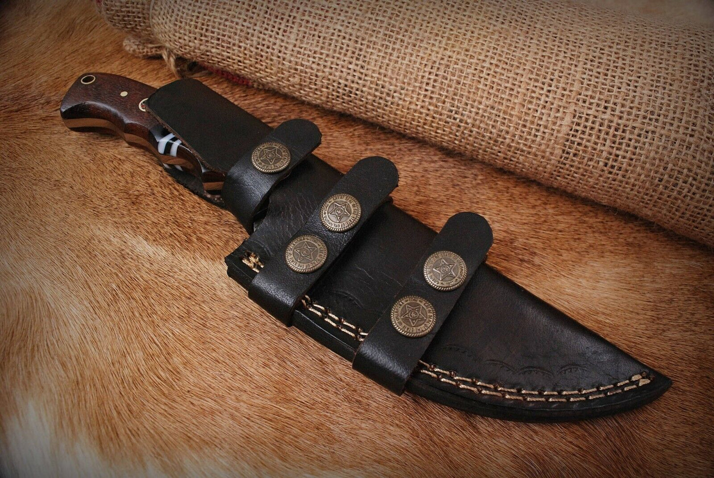 Damascus Bowie – Walnut Wood Handle, 9.5" Hand-Forged Full Tang Blade with Leather Sheath