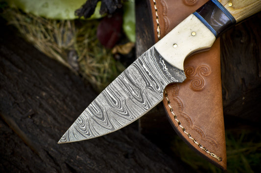 Forged Skinner Knife Twist Damascus Mixed Material Survival
