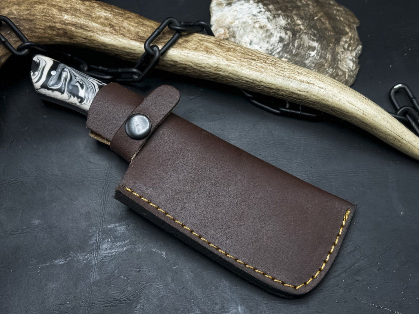 Handmade Damascus Steel Kitchen Chef Cleaver Knife – Resin Handle with Cowhide Sheath