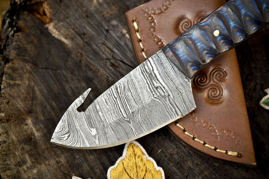 Twist Damascus Skinner Knife with Gut Hook and Hardwood Handle – Hand Forged EDC Hunting Blade