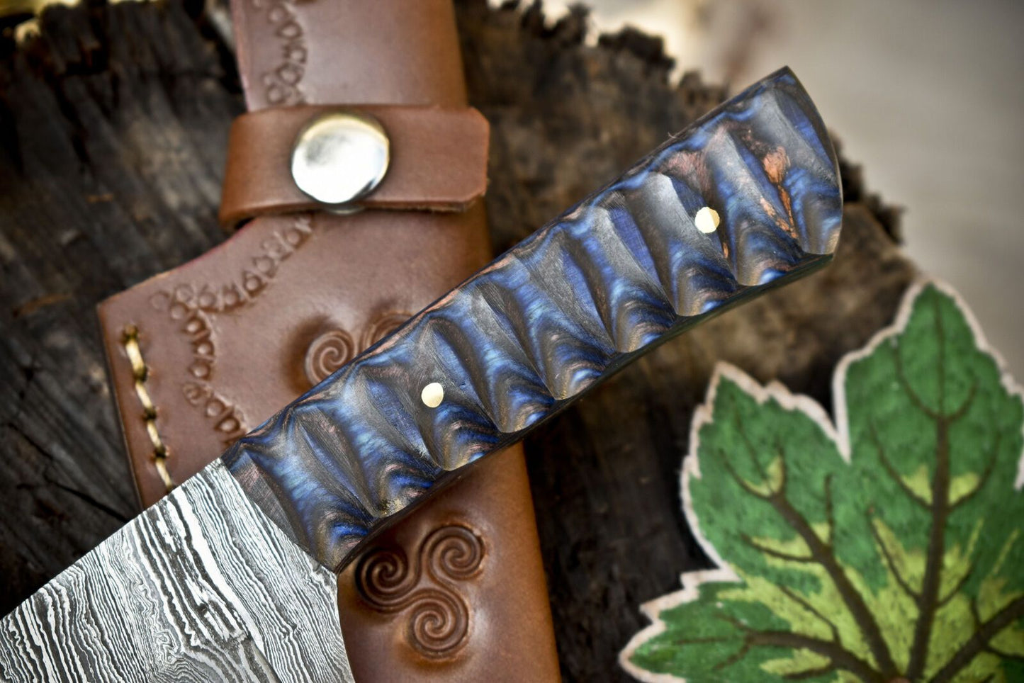 Twist Damascus Skinner Knife with Gut Hook and Hardwood Handle – Hand Forged EDC Hunting Blade