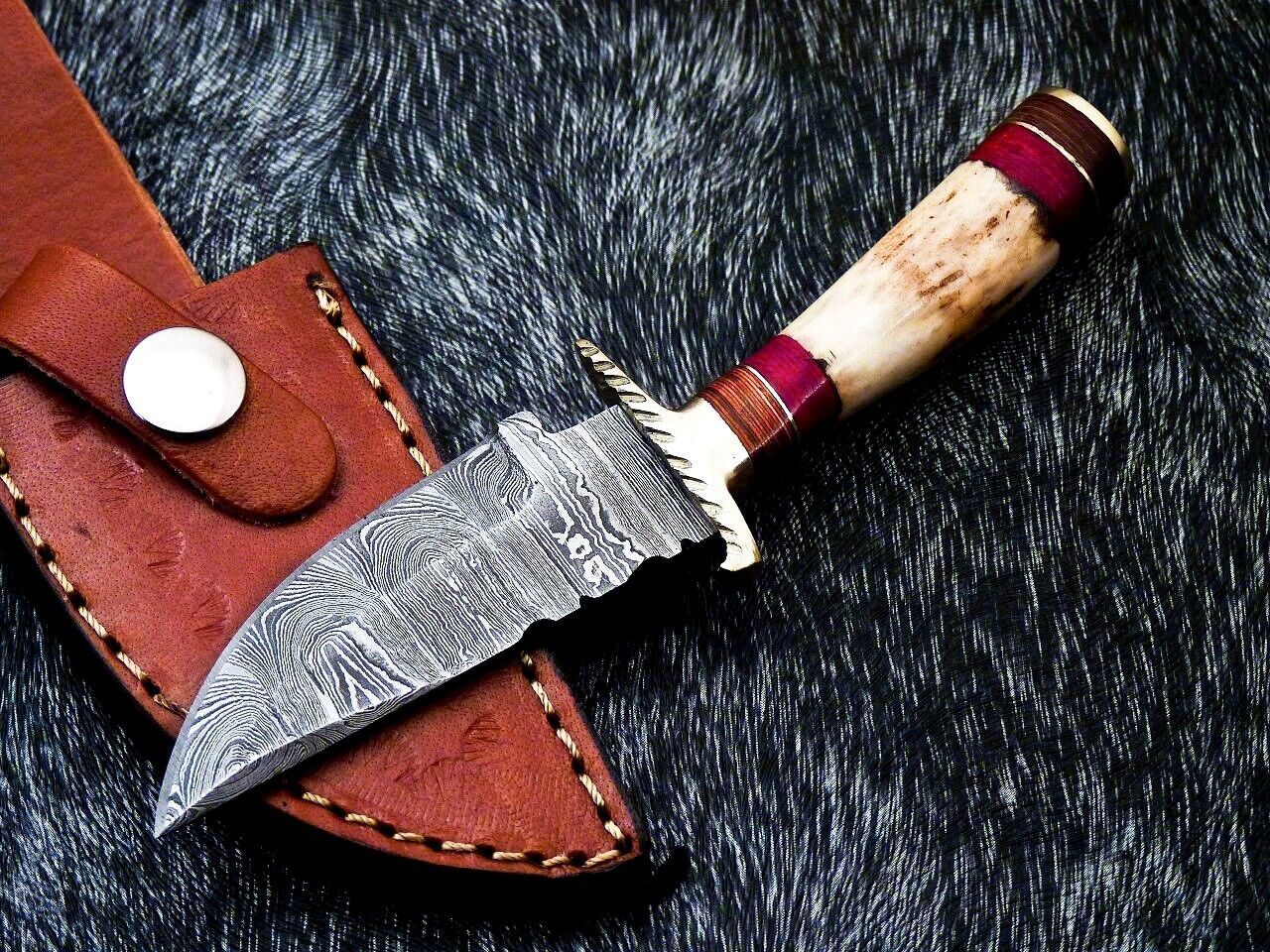 6" Hand-Forged Damascus Steel Bowie Hunting Knife – Stag Horn Handle & Leather Sheath