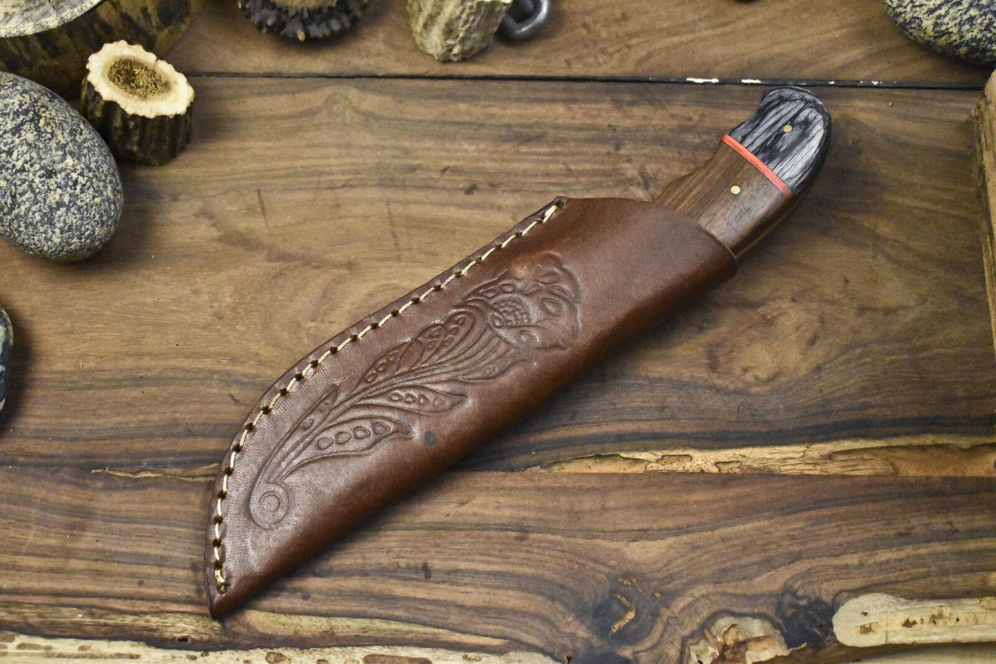 Custom Skinner Knife 440C Steel Walnut Wood Handle Camping Knife