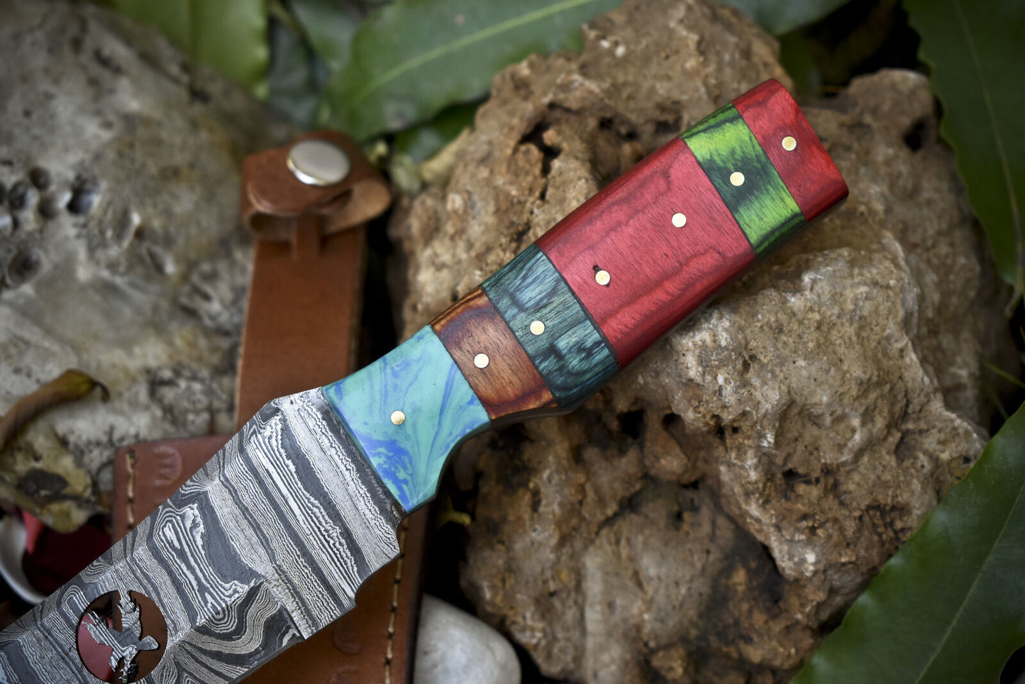 11.5 in Handmade Hunting Skinner Knife Twist Damascus Hard Wood Outdoor