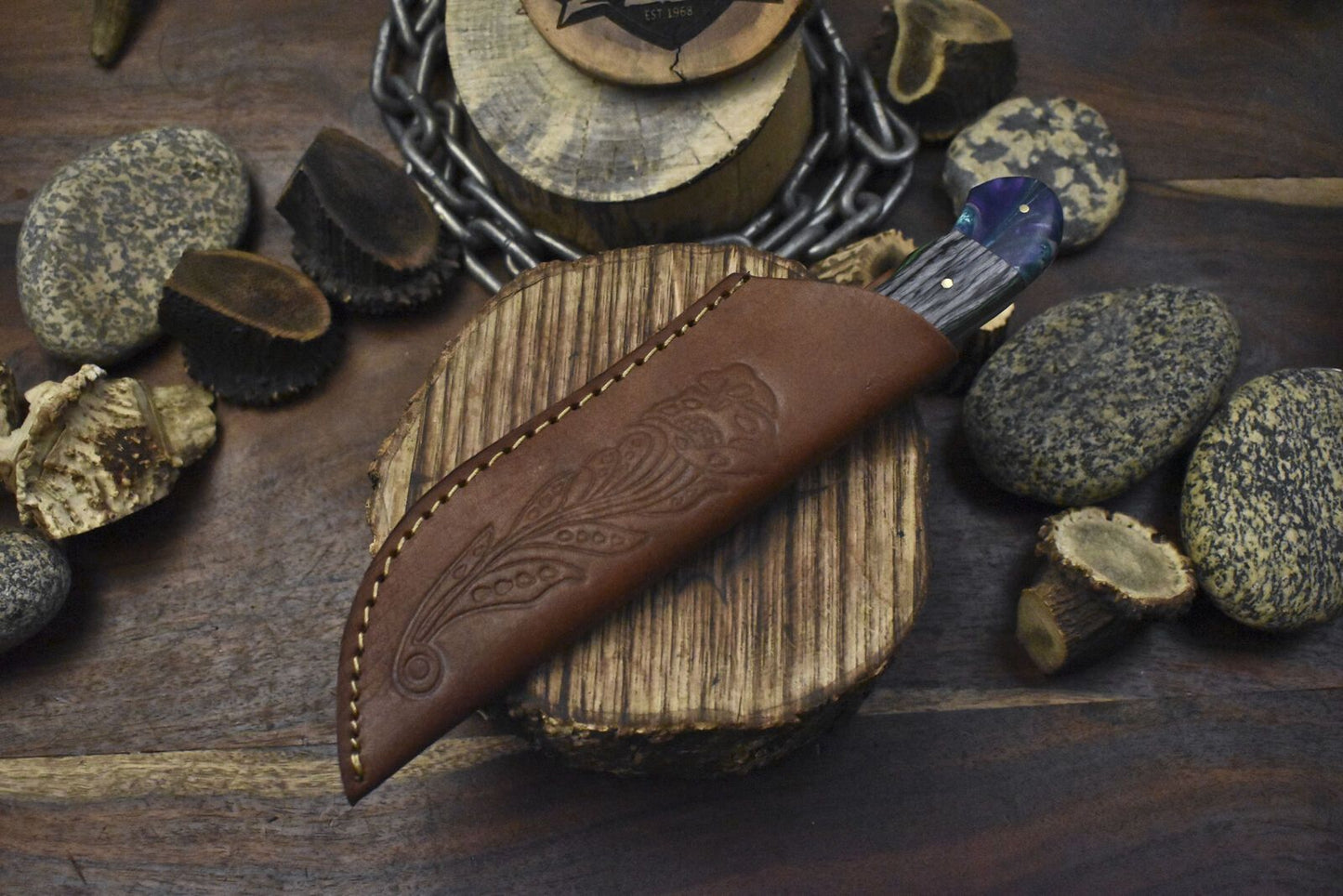 Hand Forged Damascus Skinner Knife Twist Pattern Hardwood Handle Hunting Hiking Blade