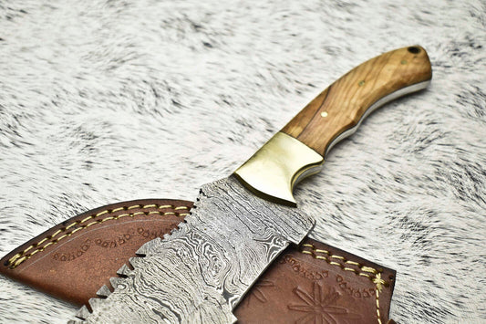 Handmade Damascus Blade Camping Tracker Full Tang Knife