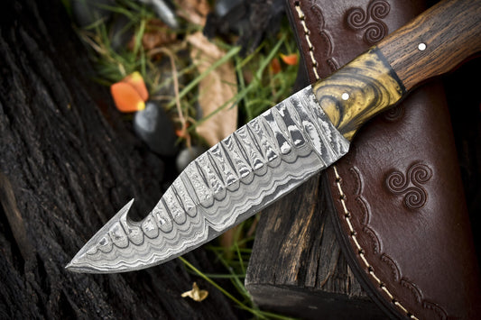 9.5" Damascus Skinner Knife Gut Hook Ladder Pattern Walnut Wood Hunting Blade