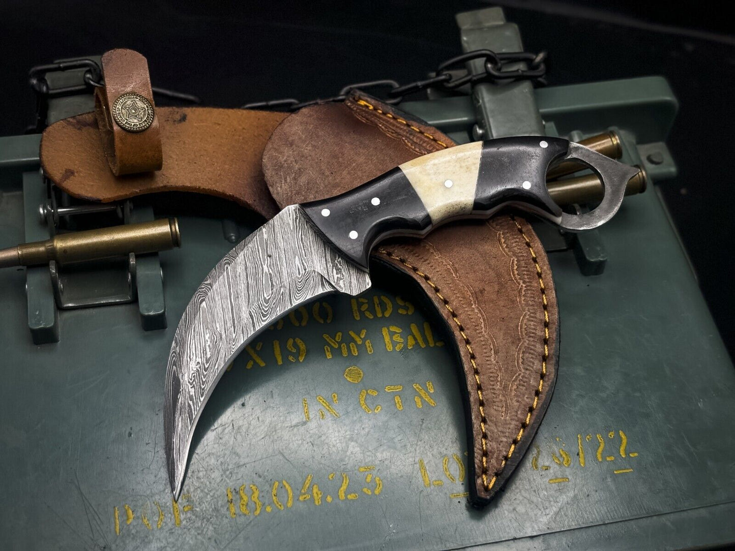 8"damascus karambit Knife Tactical karambit damascus steel with Sheath and Bone Handle